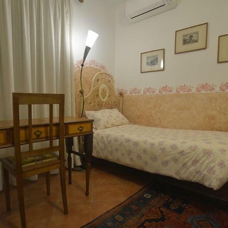 Bed and Breakfast Borgo Della Rocca Montemurlo Exterior foto