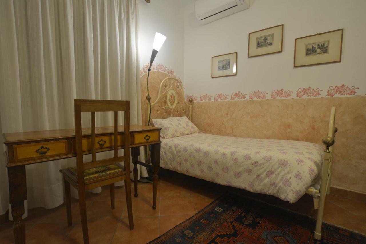 Bed and Breakfast Borgo Della Rocca Montemurlo Exterior foto