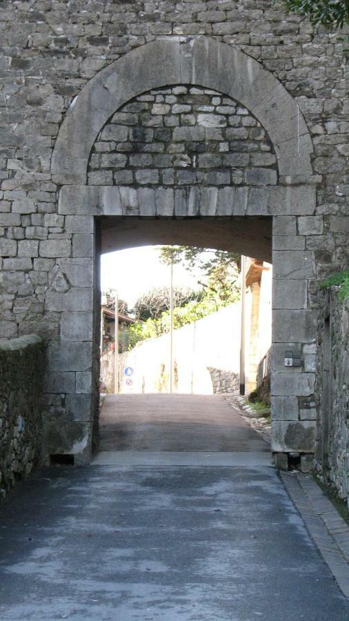 Bed and Breakfast Borgo Della Rocca Montemurlo Exterior foto